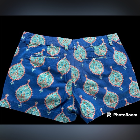 SHORTS - Picture 2 of 6